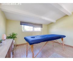 TERRENO SITUADO EN LES CON VIVIENDA EN CONSTRUCCION.