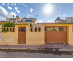 TERRENO SITUADO EN LES CON VIVIENDA EN CONSTRUCCION.