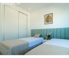 Bungalow en planta baja orientado al sur en Los Balcones, Torrevjava