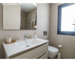 Bungalow en planta baja orientado al sur en Los Balcones, Torrevjava