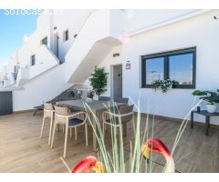 Bungalow en planta baja orientado al sur en Los Balcones, Torrevjava