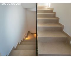 Preciosa villa en venta en El Raso