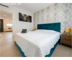 Preciosa villa en venta en El Raso