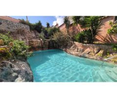 Impresionante villa de 5 dormitorios en Los Balcones - dos piscinas simming