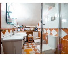 ESPECTACULAR VILLA INDEPENDIENTE REGISTRADA EN DOS VIVIENDAS UBICADA EN LA ZONA