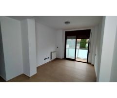 EXCELENTE PISO EN SANTA CRISTINA D´ARO - PISCINA - BALCON/TERRAZA - 3