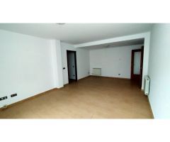 EXCELENTE PISO EN SANTA CRISTINA D´ARO - PISCINA - BALCON/TERRAZA - 3
