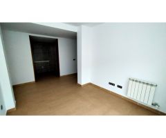 EXCELENTE PISO EN SANTA CRISTINA D´ARO - PISCINA - BALCON/TERRAZA - 3