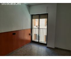 ¡Amplio piso exterior con 3 dormitorios y ascensor en Orihuela