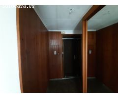 ¡Amplio piso exterior con 3 dormitorios y ascensor en Orihuela