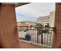 Luminoso piso exterior con balcón y trastero en Villena