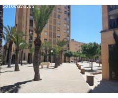 Piso exterior de 3 dormitorios con terraza acristalada y ascensor en Alicante