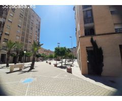Piso exterior de 3 dormitorios con terraza acristalada y ascensor en Alicante