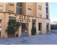 Piso exterior de 3 dormitorios con terraza acristalada y ascensor en Alicante