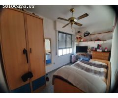 Piso exterior de 3 dormitorios con terraza acristalada y ascensor en Alicante
