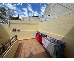 ¡Encantadora casa de pueblo en Mutxamel con 4 dormitorios y terraza!