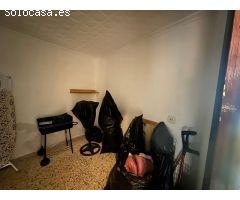 ¡Encantadora casa de pueblo en Mutxamel con 4 dormitorios y terraza!