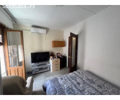 ¡Encantadora casa de pueblo en Mutxamel con 4 dormitorios y terraza!