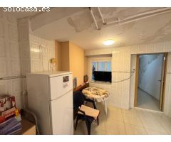¡Encantadora casa de pueblo en Mutxamel con 4 dormitorios y terraza!