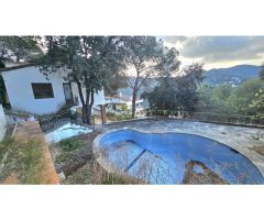 CASA A REFORMAR EN ARGENTONA CON PISCINA