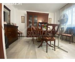 CASA EN SAN PEDRO CON 2 GARAJES