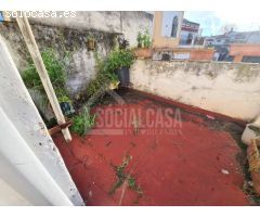 CASA PARA DEMOLER Y RECONSTRUIR A MINUTOS DEL PALACIO DE VIANA Y PLAZA DE LA