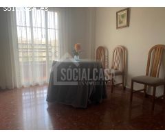 SE ALQUILA EN CIUDAD JARDIN, HABITACIONES A ESTUDIANTES 3 DORMITORIOS (2
