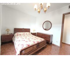 PISO SEÑORIAL CON 4 DORMITORIOS Y DOS BAÑOS A UN PASO DE LA AVENIDA AEROPUERTO
