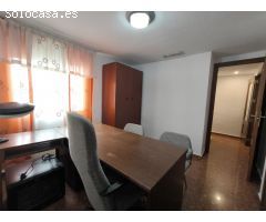 PISO SEÑORIAL CON 4 DORMITORIOS Y DOS BAÑOS A UN PASO DE LA AVENIDA AEROPUERTO