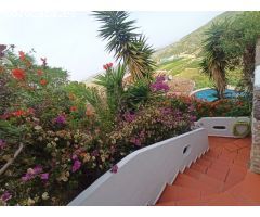 Villa de 3 habitaciones con vistas panorámicas al mar y montañas en Monte Pego.