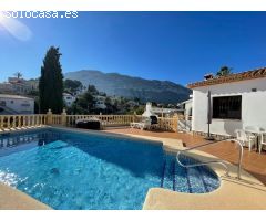 Casa Florida, Vista Montgó