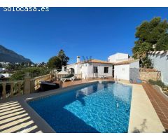 Casa Florida, Vista Montgó
