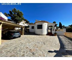 Casa Florida, Vista Montgó