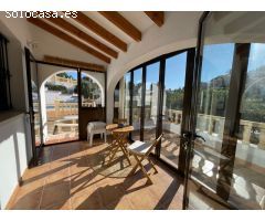 Casa Florida, Vista Montgó