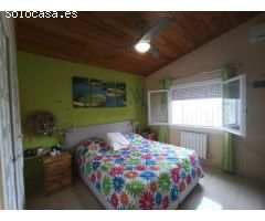 Villa de 3 habitaciones con vistas panorámicas al mar y montañas en Monte Pego.