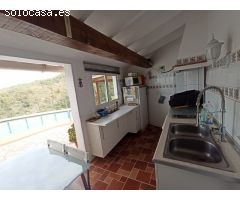 Villa de 3 habitaciones con vistas panorámicas al mar y montañas en Monte Pego.