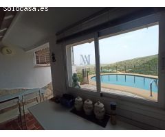 Villa de 3 habitaciones con vistas panorámicas al mar y montañas en Monte Pego.