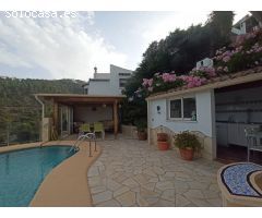 Villa de 3 habitaciones con vistas panorámicas al mar y montañas en Monte Pego.