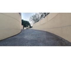 ¡Oportunidad única! Plaza de garaje en Puerta Blanca, Palma del Río
