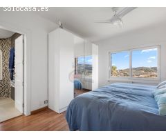 Atractivo Chalet con jardín, garaje y piscina