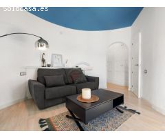 Atractivo Chalet con jardín, garaje y piscina