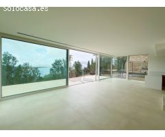 Casa moderna con vistas al mar