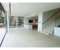 Casa moderna con vistas al mar