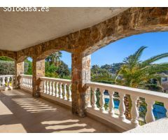 Espectacular villa con spa, vistas al mar y a corta distancia de la playa