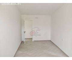 Una casa de alta calidad completamente reformada con jacuzzi en el centro de