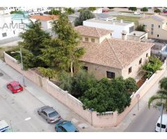VILLA DE LUJO EN AL CASCO URBANO