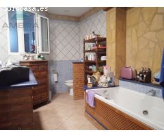 ESPECTACULAR CASA EN EL CENTRO DEL PUEBLO