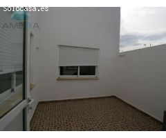 CASA CON INMENSO GARAJE