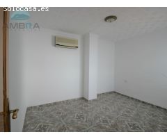 CASA CON INMENSO GARAJE