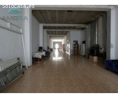 CASA CON INMENSO GARAJE